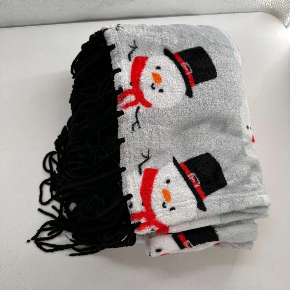 Happy Holidays Crest‎ Mills Snowman Throw Blanket Polyester Black Fringe 66x47